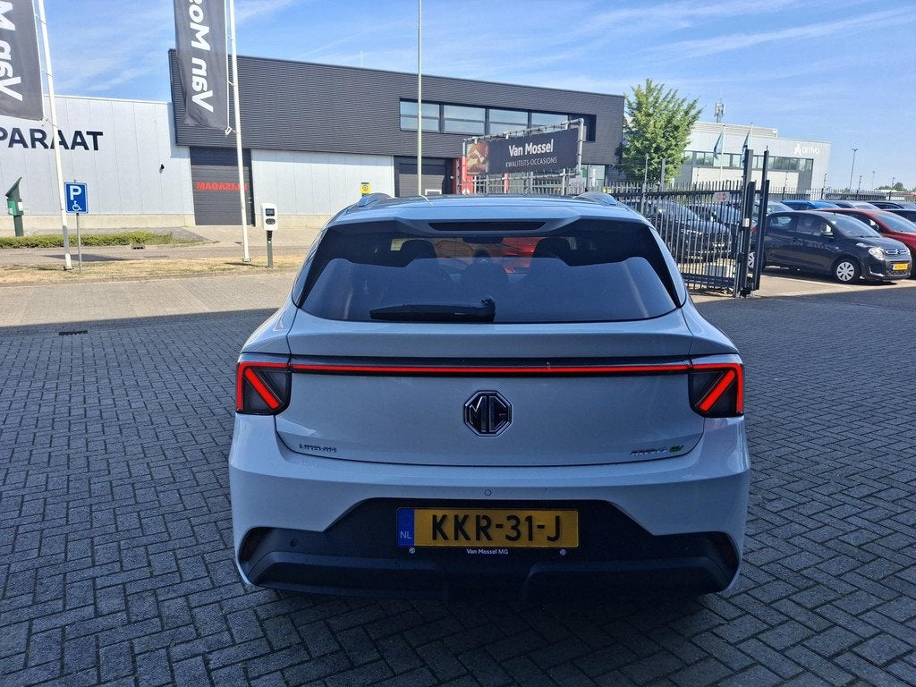 MG 4 EV Urban Premium 54 kWh, Auto's, MG, 12 maanden, Stof, Gebruikt, 160 pk