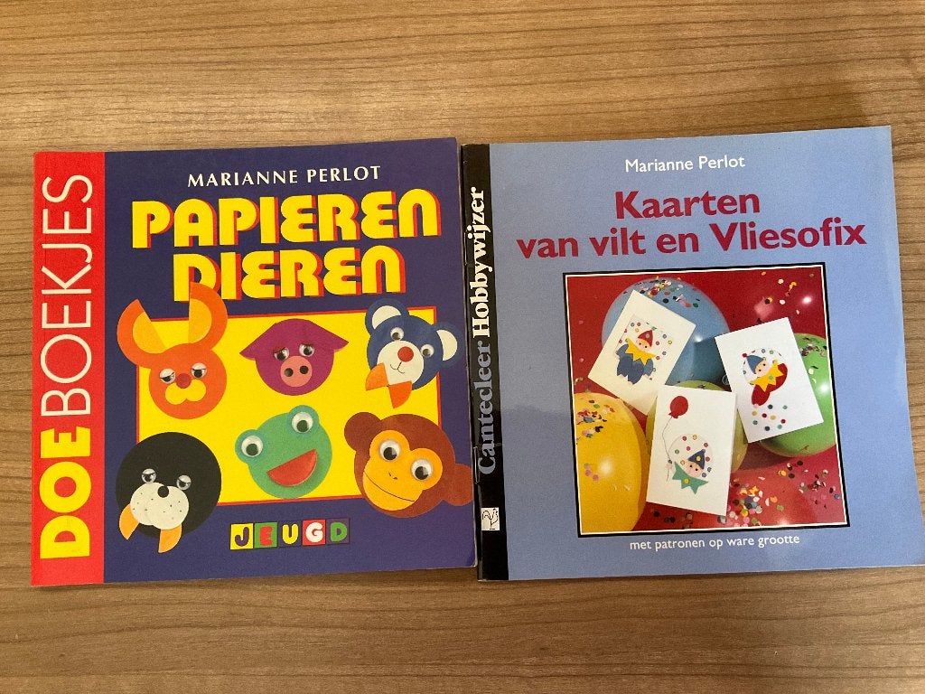 DOE boekjes  papieren dieren + kaarten van vilt en fliesofix, Ophalen of Verzenden, Zo goed als nieuw, Overige onderwerpen, Geschikt voor kinderen