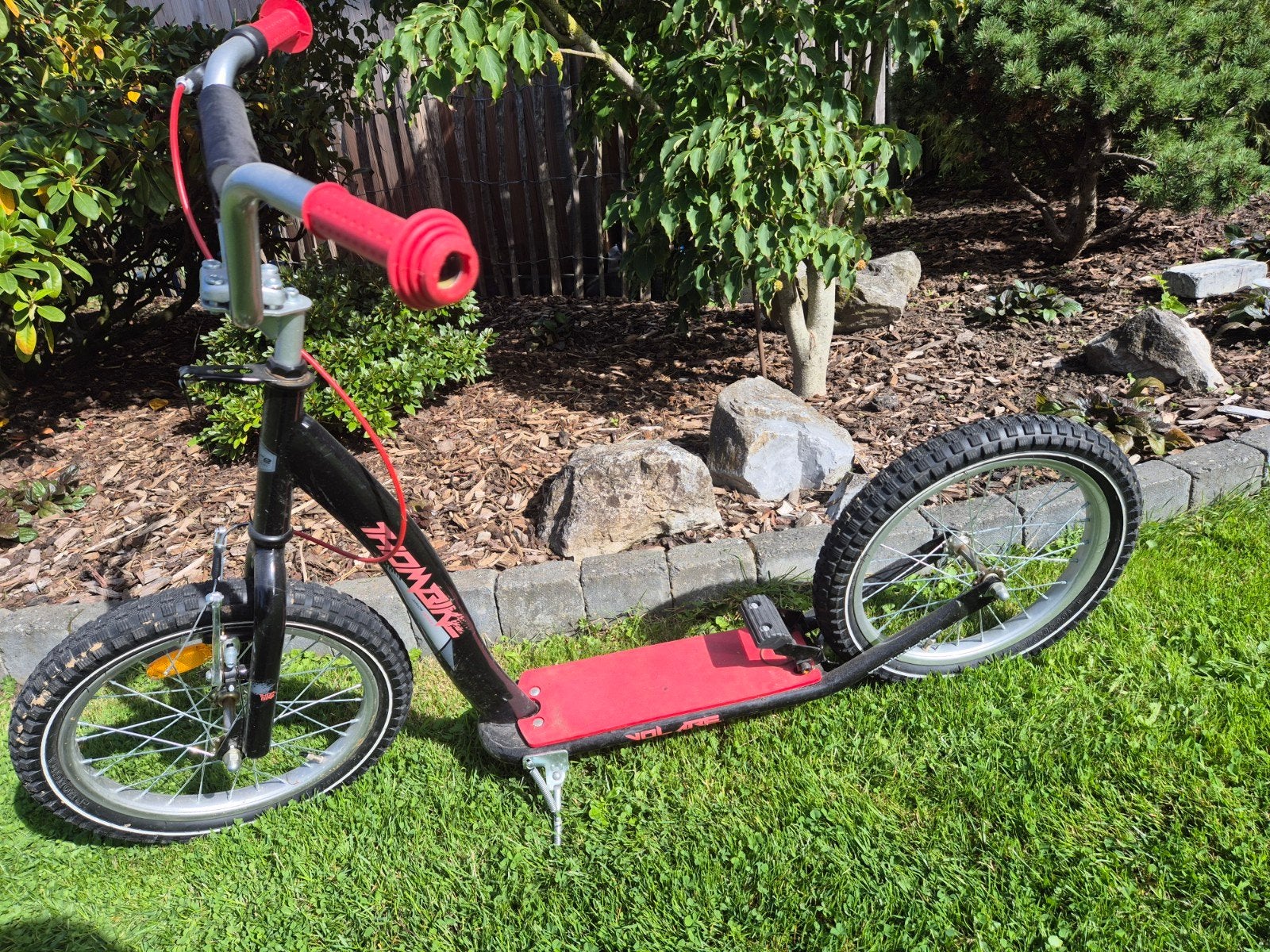 Stoere Kickbike Step - Zwart/Rood, Fietsen en Brommers, Ophalen of Verzenden, Gebruikt, Kickbike, T-Bike