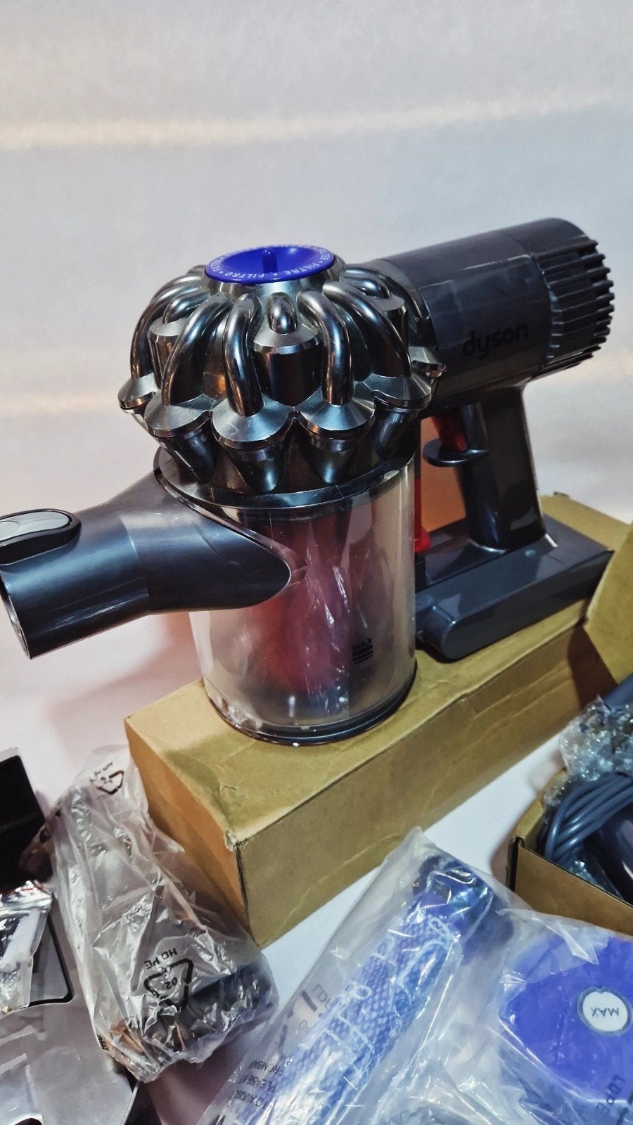 Dyson V6 auto, Camping, Jachten, Draadloos, Gebruikt, Ophalen of Verzenden, Dyson