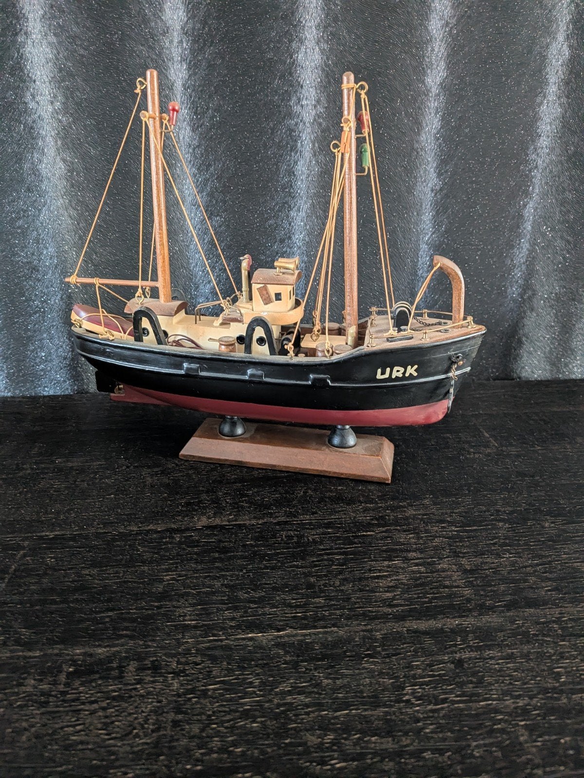 Model boot chalutier Urk, Hobby en Vrije tijd, Modelbouw | Boten en Schepen, Ophalen of Verzenden, Gebruikt