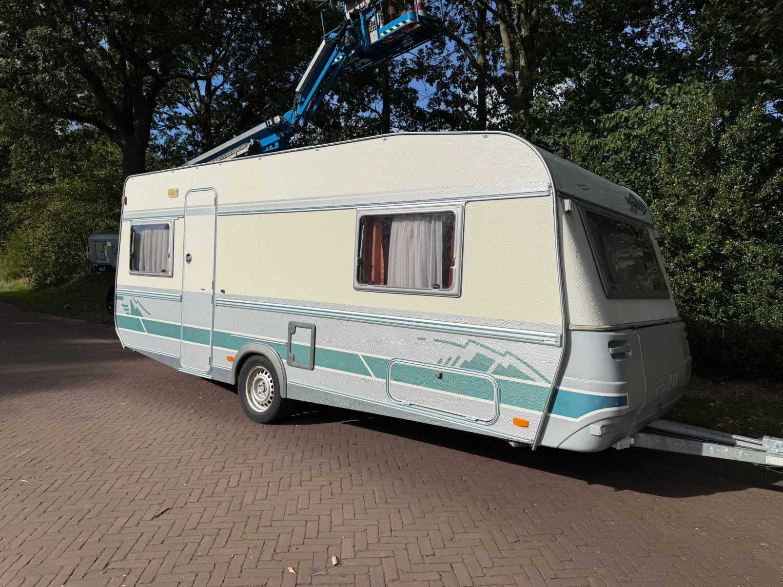 Gezocht caravans hobby adria fendt knaus etc., Overige merken, Overige typen, Particulier, 4 tot 5 meter