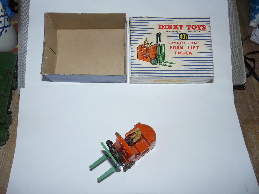 Dinky Toys - Nr 401 - Coventry Climax Fork Lift Truck + Doos, Ophalen, Gebruikt, Auto, Dinky Toys