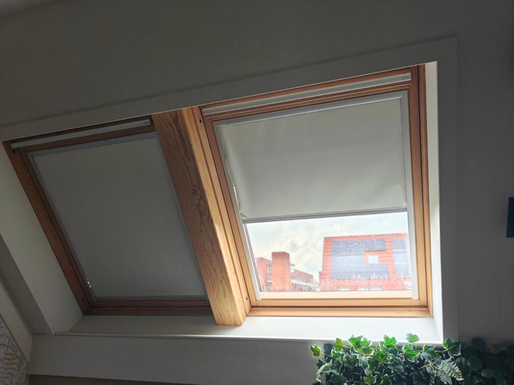 2x Velux rolgordijnen  - GGL P06, Ophalen of Verzenden, Gebruikt, 50 tot 100 cm