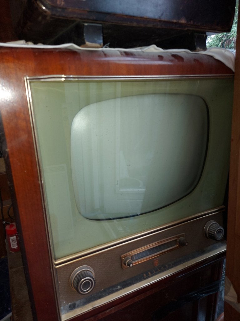 Oude tv, Ophalen