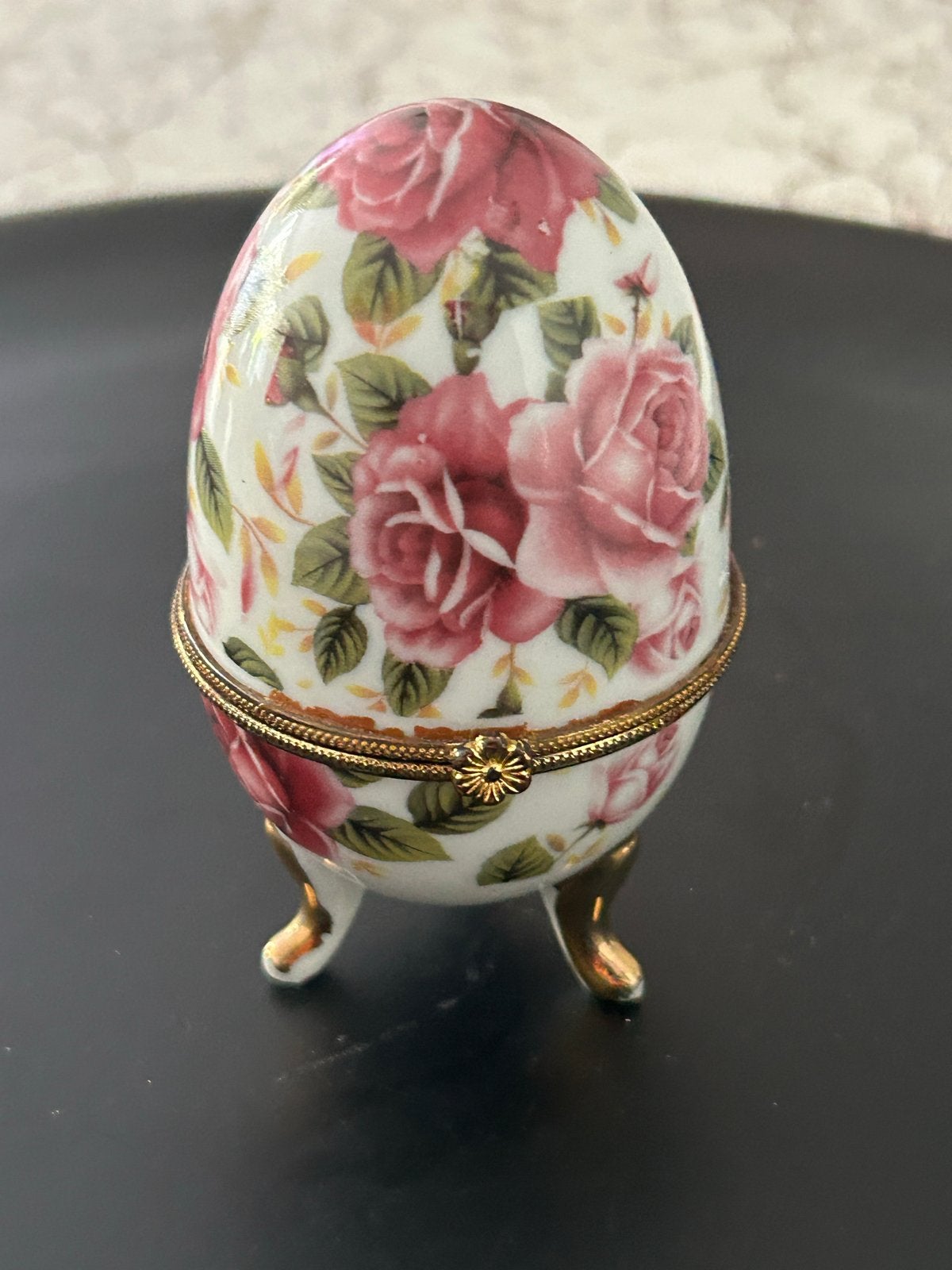 Vintage porseleinen eivormige sieradendoos met rozen, Ophalen of Verzenden