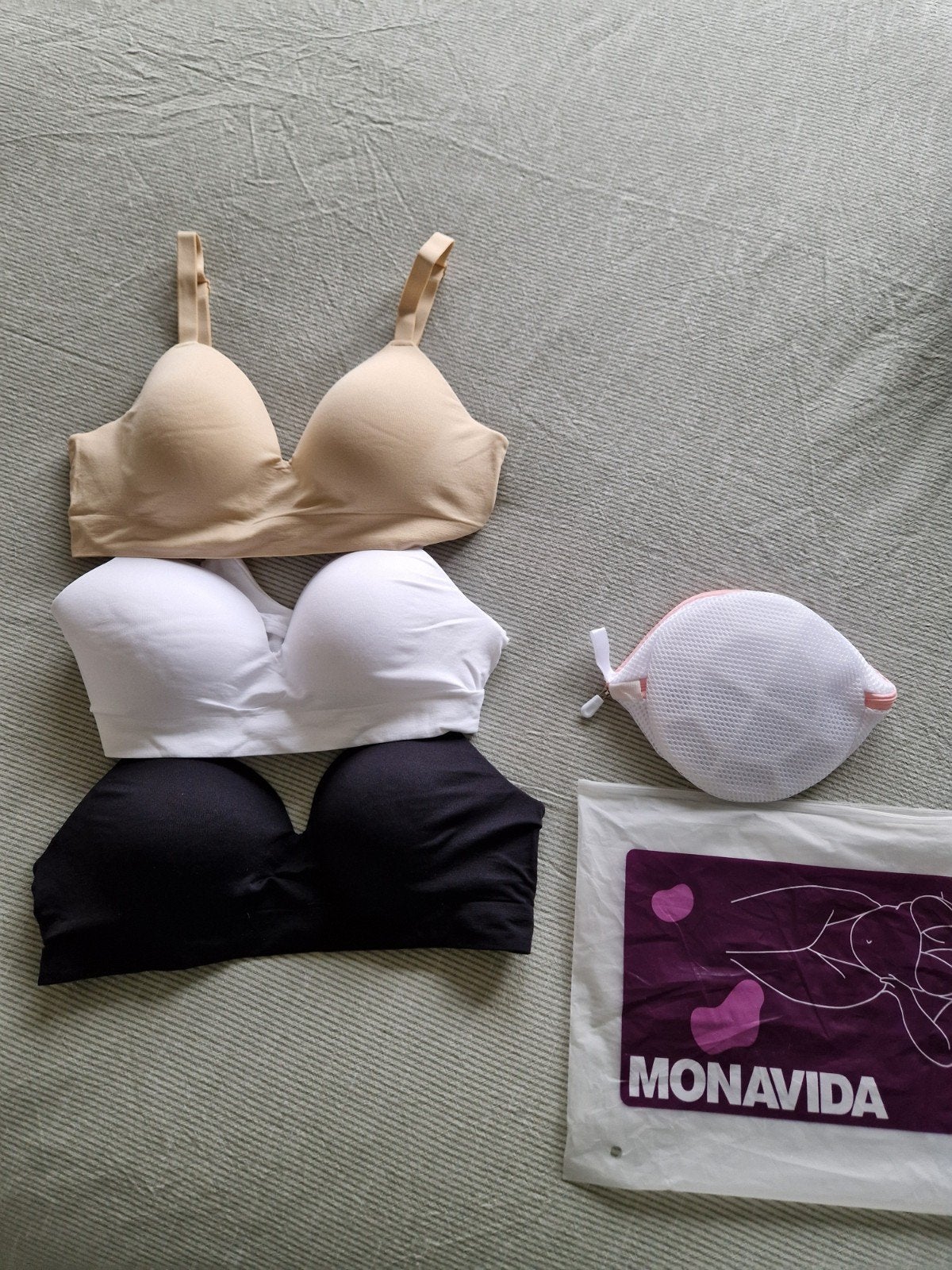 Monavida 3 nieuwe Bh's  maat M, Kleding | Dames, Monavida, Ophalen of Verzenden, Meerkleurig, BH