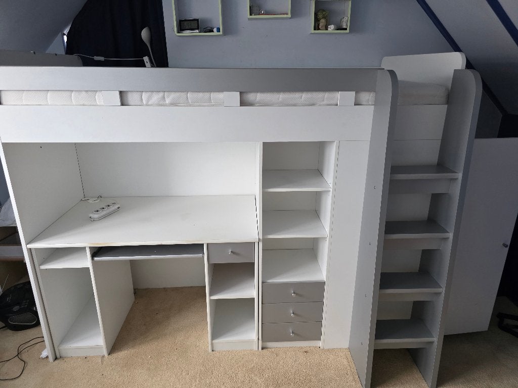 IKEA SMÅSTAD Hoogslaper met bureau en ladekast – Wit/Grijs, Ophalen, Zo goed als nieuw, Hoogslaper