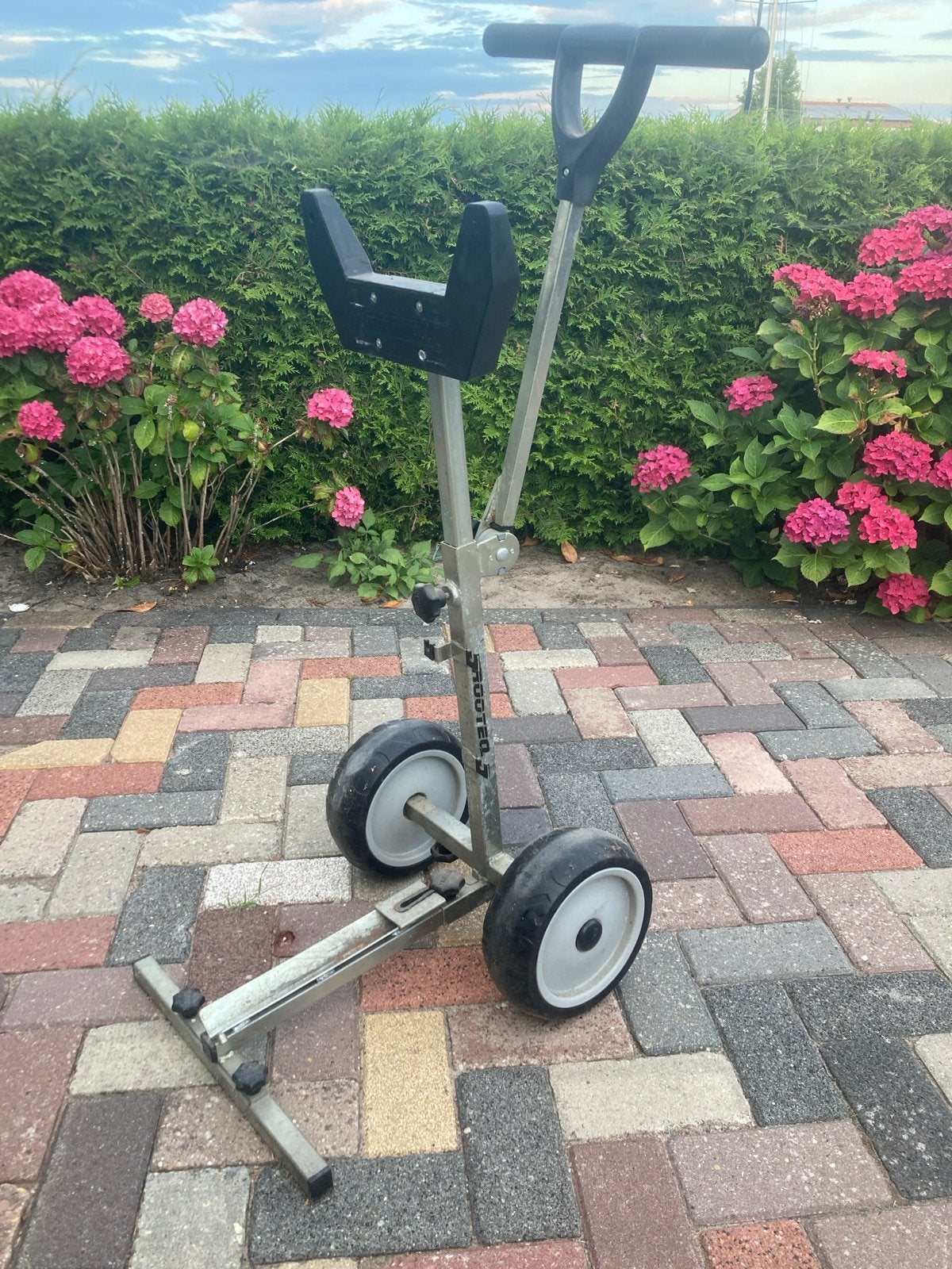 Buitenboordmotor bok steun kar trolley ROOTEQ, Watersport en Boten, Ophalen, Gebruikt, Motor en Techniek