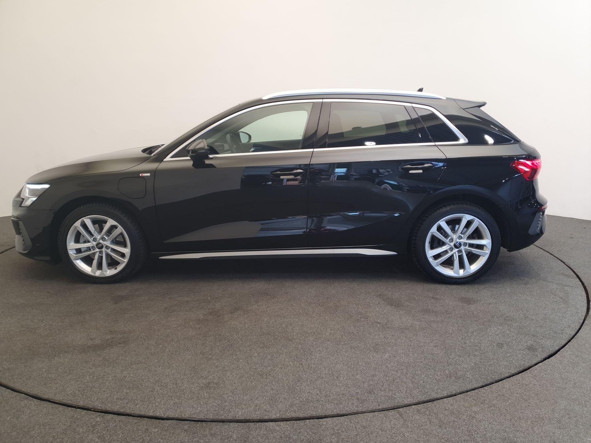 Audi A3 Sportback 40 TFSI e 204pk S-Line Virtual cockpit, PD, 12 maanden, Gebruikt, Euro 6, 4 cilinders