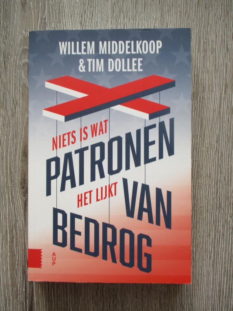 Patronen van bedrog - Willem Middelkoop & Tim Dollee, Ophalen of Verzenden, Gelezen, Management