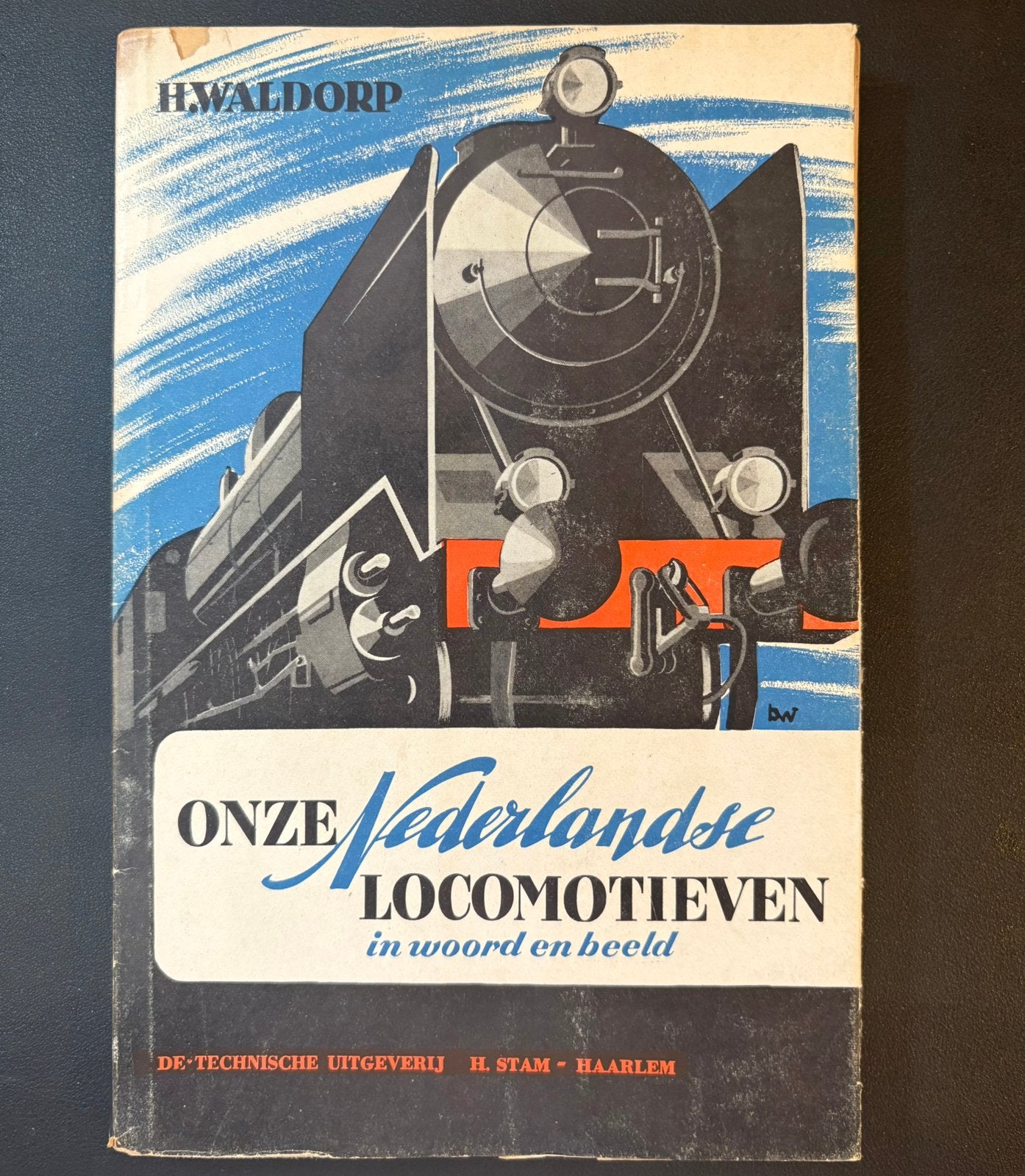 Onze Nederlandse locomotieven in woord en beeld (1946), Verzamelen, Ophalen of Verzenden, Gebruikt, Trein, Boek of Tijdschrift