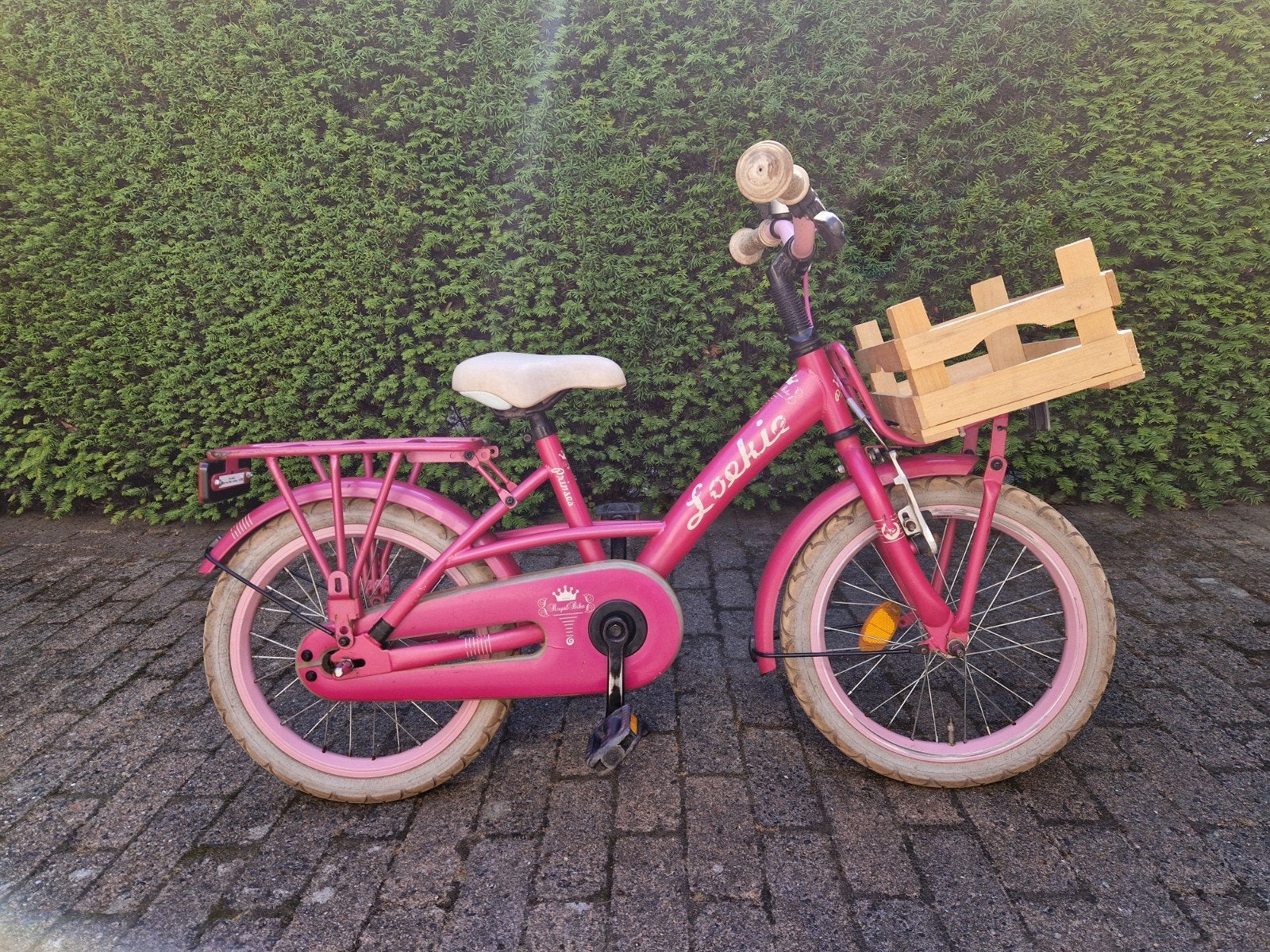 Zeer goede Loekie Prinses 16 inch meisjesfiets met kratje, Ophalen, Terugtraprem, 16 tot 20 inch, Zo goed als nieuw