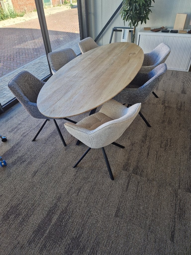 Moderne vergadertafel met stoelen, Receptie of Entree, Ophalen, Gebruikt, Complete inventaris