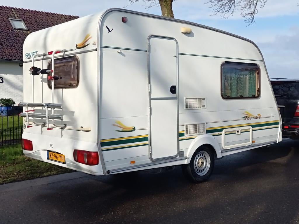 Zeer nette swift toscane 390 bouwjaar 2001, Tot en met 2, Kachel, Particulier, Swift