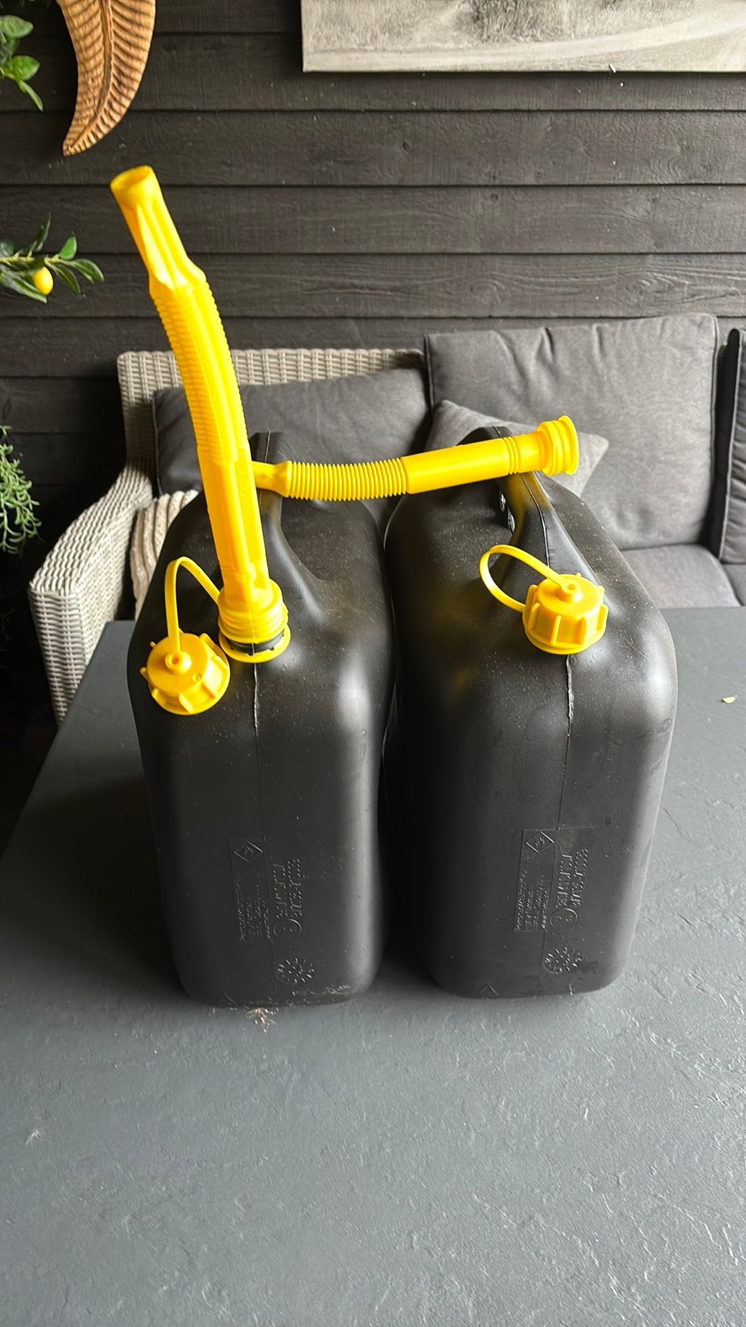 Twee jerry cans, Ophalen of Verzenden, Zo goed als nieuw