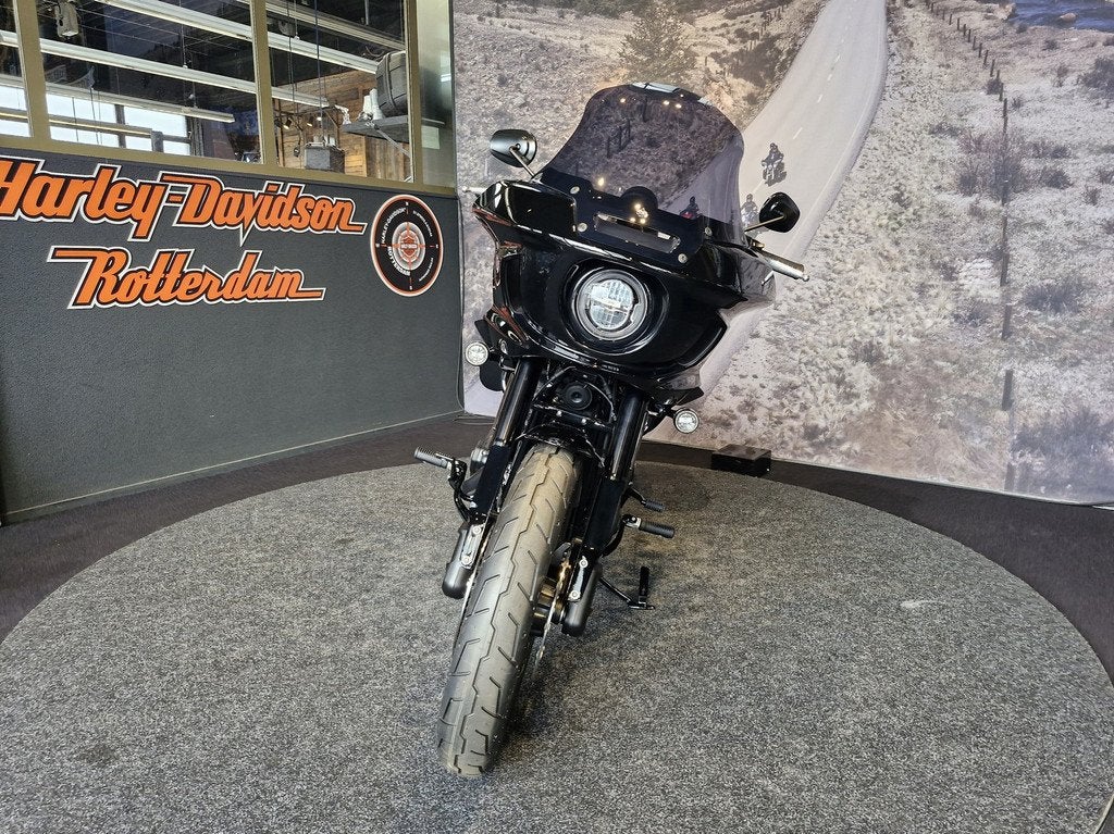Harley-Davidson SOFTAIL FXLRST LOW RIDER ST Black Trim - Viv, Laan van Vredenoord 33
2289 DA  RIJSWIJK, NL, Bedrijf, Overig, Sales@harleydavidsonrotterdam.nl