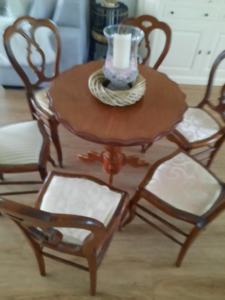 Antieke eethoek met 6 Krakeling stoelen, Ophalen