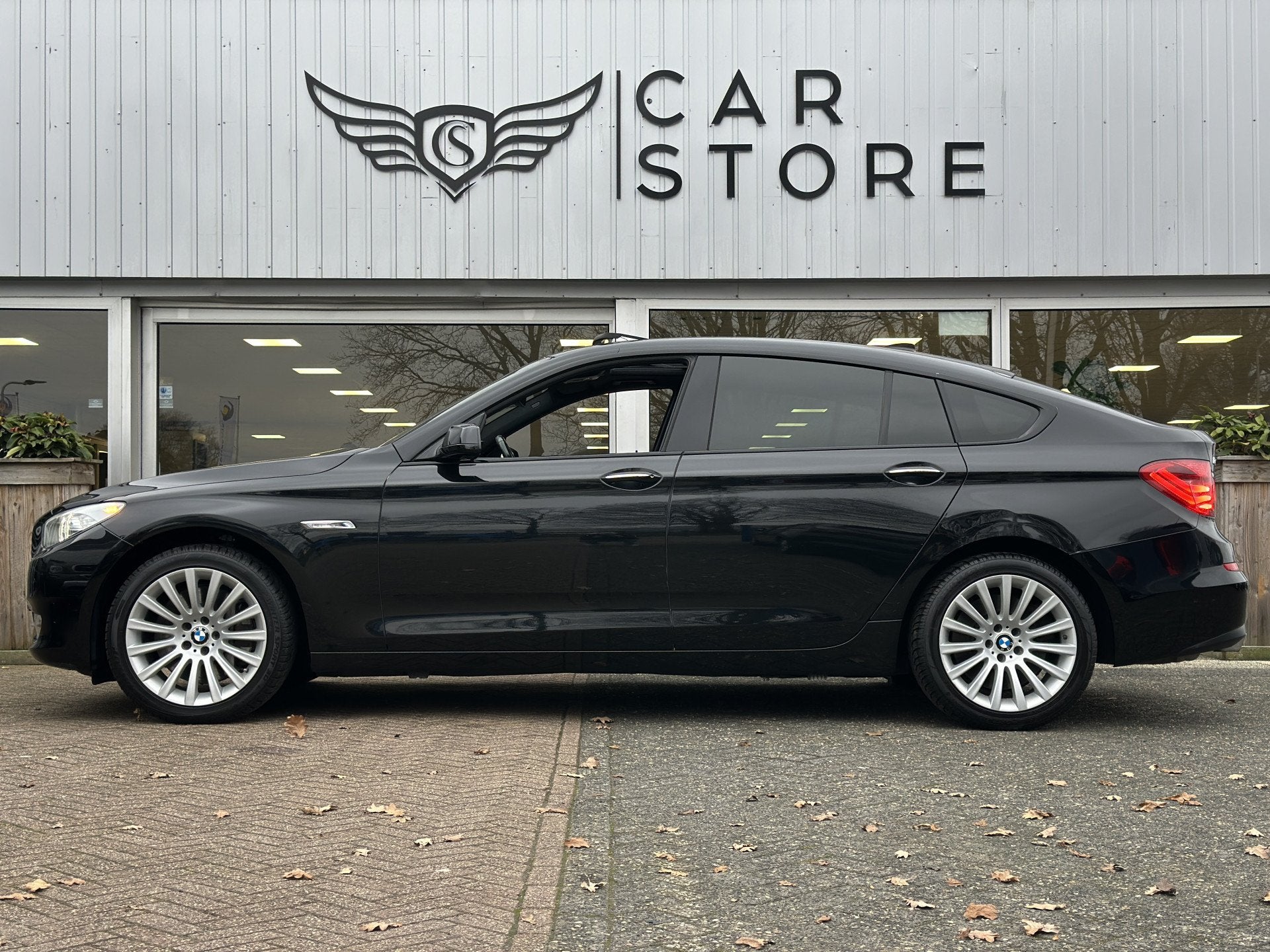 BMW 5 Serie Gran Turismo 550i High Executive |PANO|HEADUP|CA, Auto's, BMW, Automaat, Euro 5, Achterwielaandrijving, Gebruikt