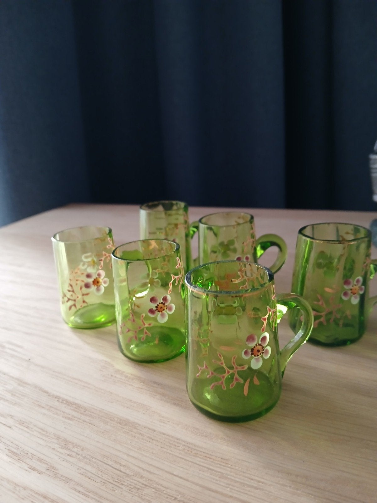 Set van 6 vintage groene glaasjes met bloemmotief, Antiek en Kunst, Ophalen of Verzenden