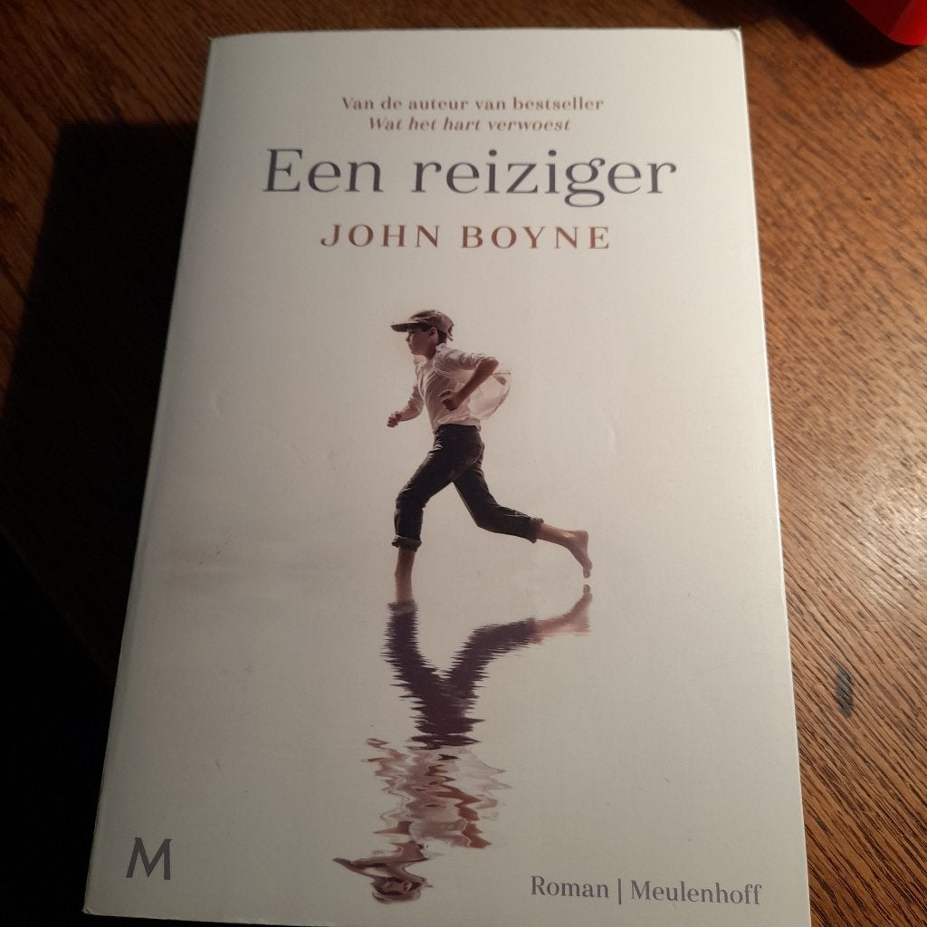John Boyne - Een reiziger, Boeken, Ophalen of Verzenden, Zo goed als nieuw, John Boyne, Wereld overig