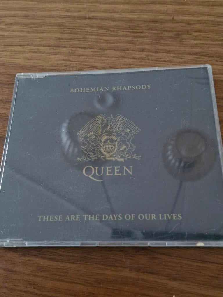 Queen - Bohemian Rhapsody / These Are The Days Of Our Lives, Ophalen of Verzenden, 1990 - 1999, Gebruikt