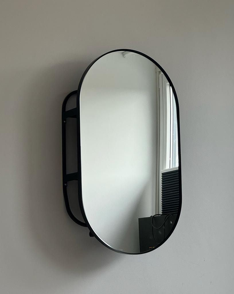IKEA spiegel met haakjes, zwart, lyndbyn collectie, Huis en Inrichting, Woonaccessoires | Spiegels, Ophalen, Minder dan 50 cm