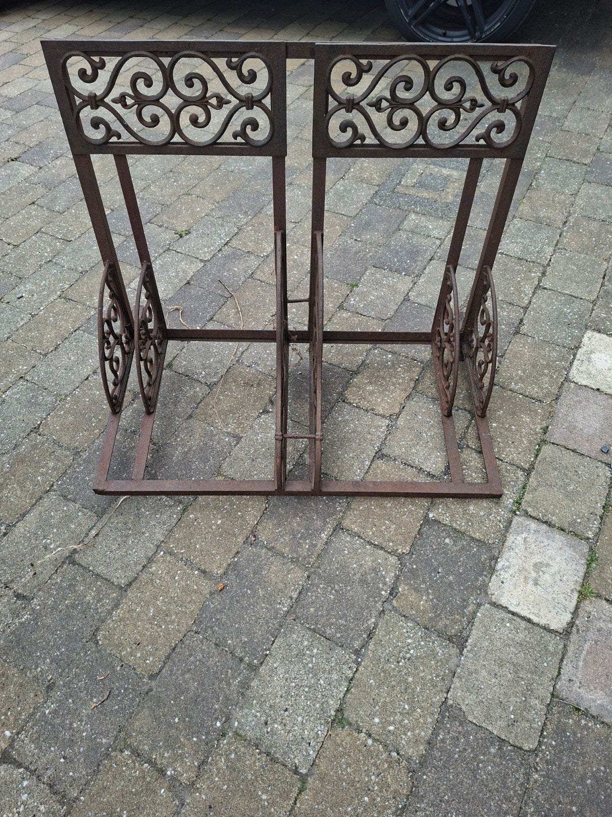 Decoratief gietijzeren fietsenrek voor 3 fietsen, Ophalen, Gebruikt