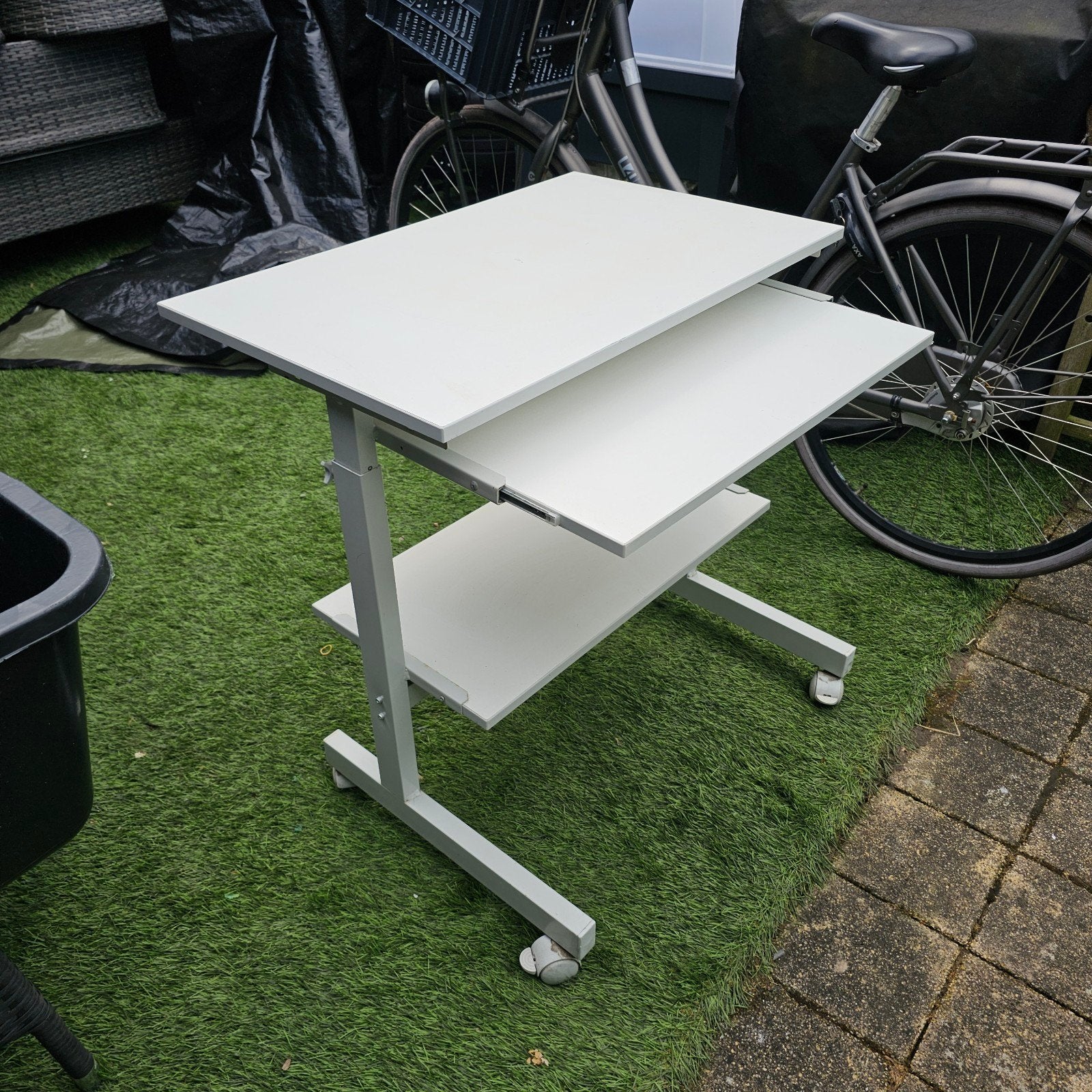 Verrijdbare laptoptafel met uitschuifbaar toetsenbordblad, Ophalen of Verzenden