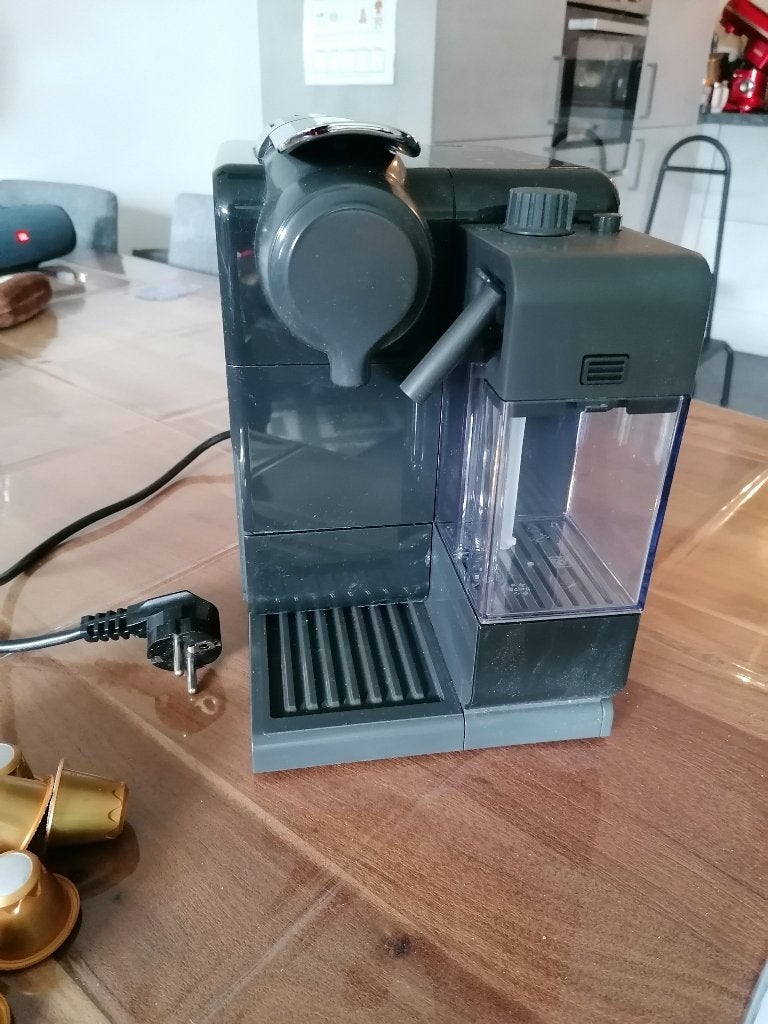 Nespresso delonghi, Ophalen, Zo goed als nieuw, 1 kopje, Combi