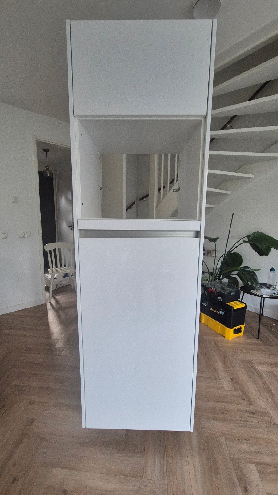 Witte opbergkast met planken en deuren, Huis en Inrichting, Ophalen of Verzenden, Gebruikt