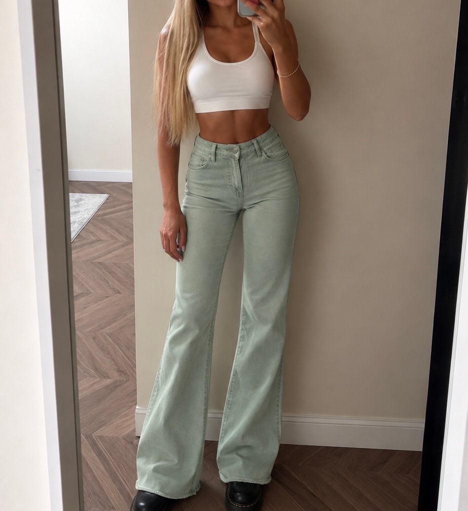 Florez Flared Jeans Sereen Green, Verzenden, Zo goed als nieuw, Overige kleuren, W28 - W29 (confectie 36)