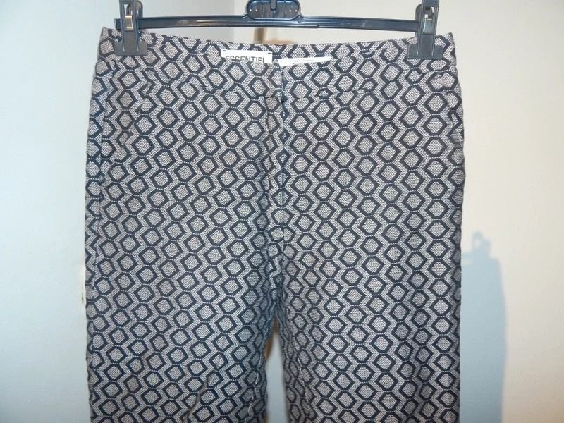 Essentiel Antwerp mooie capri broek pantalon in motief M, Maat 38/40 (M), Essentiel Antwerp, Lang, Gedragen