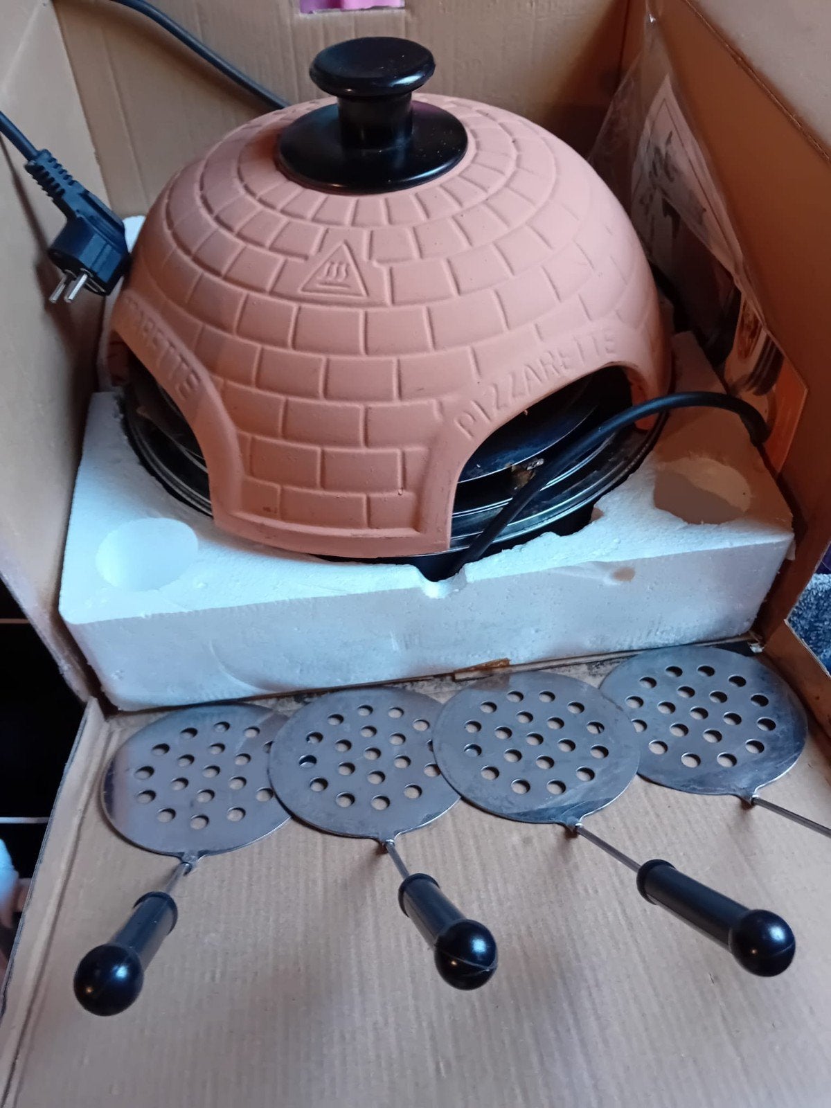 pizzarette emerio, Ophalen of Verzenden, Zo goed als nieuw, 4 t/m 7 personen