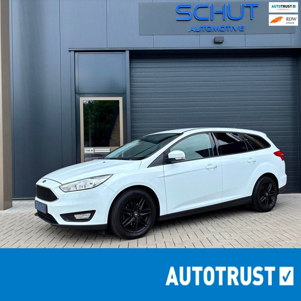 Ford Focus Wagon 100pk Edition LANE ASSIST | STUURVERWARMING, Auto's, Stof, Zwart, 100 pk, Wit