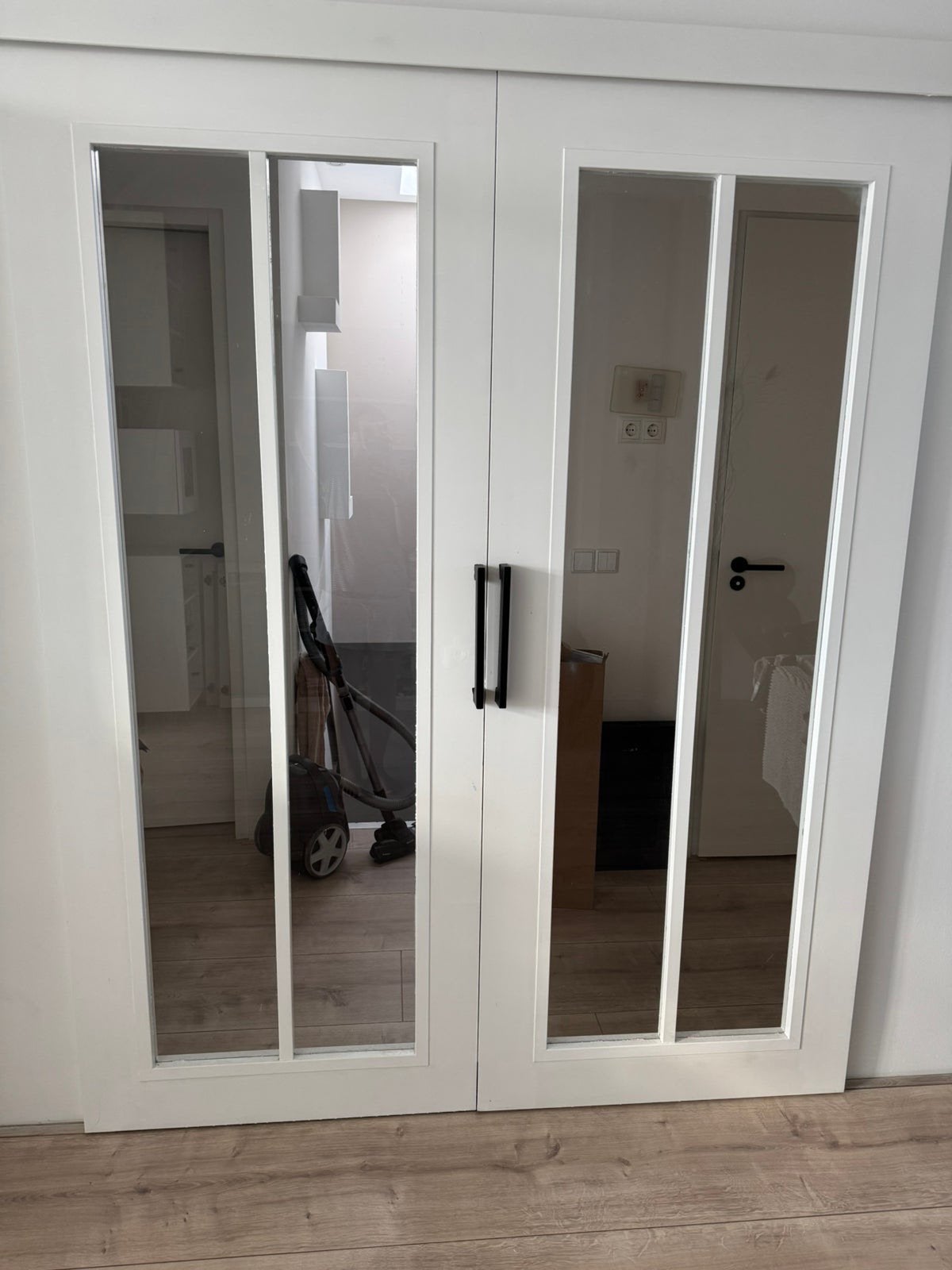 Schuifdeuren met zwarte handgrepen, rails en afkapping, Ophalen, Gebruikt, Binnendeur, Glas