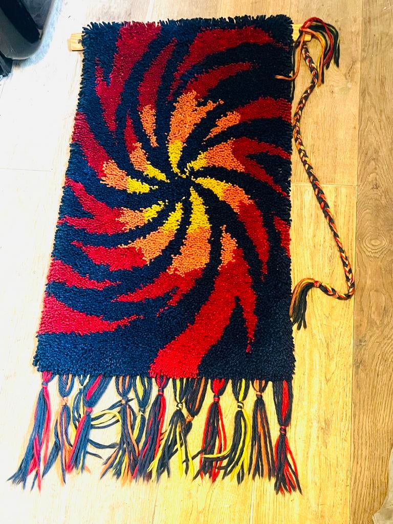 Vintage   handgemaakt vintage Rya wandkleed uit de jaren 70, Huis en Inrichting, Woonaccessoires | Wanddecoraties, Ophalen of Verzenden
