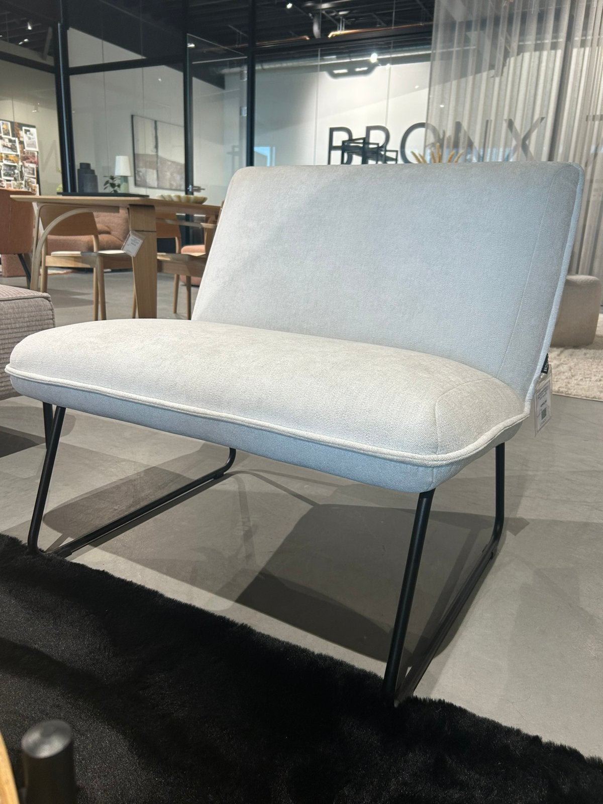 Showroommodel scandinavische fauteuil offwhite, Ophalen, Nieuw, 75 tot 100 cm, Stof