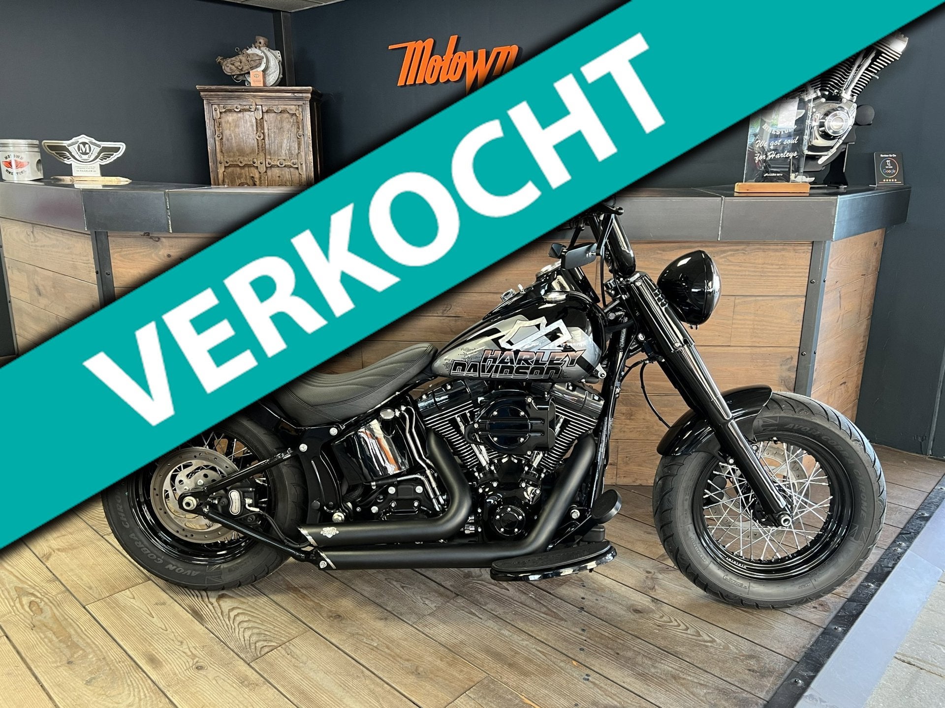 Harley Davidson FLS Softail Custom Special Paint Custom Rear, Motoren, Motoren | Harley-Davidson, 3700 W Juneau Ave
53208  Milwaukee, US