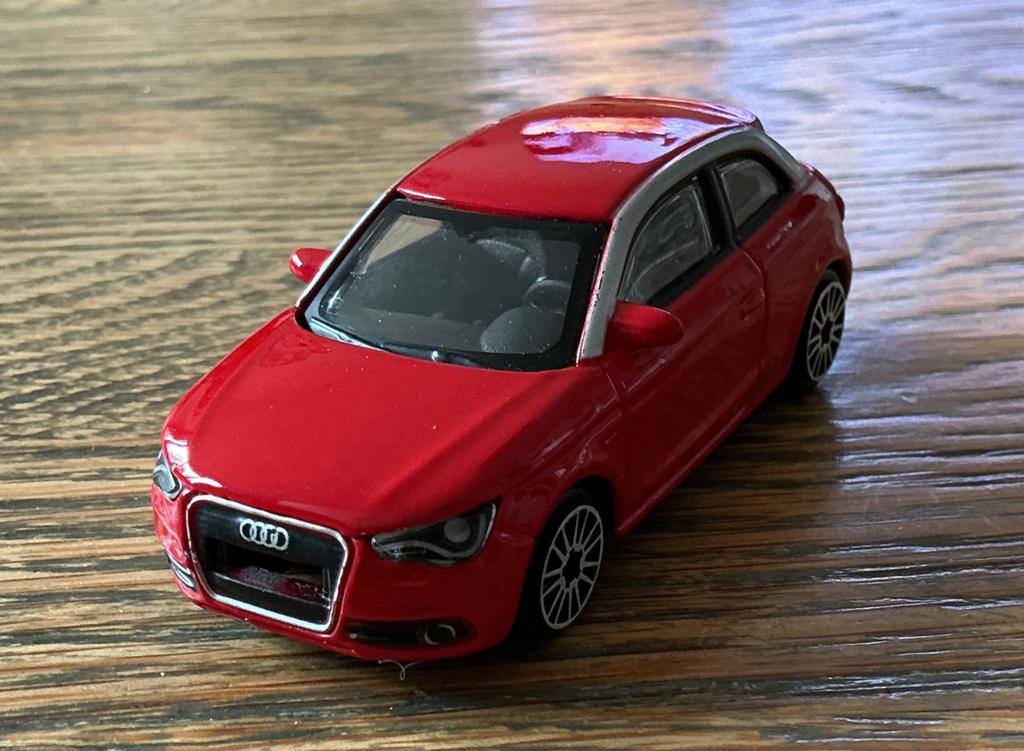 Rode Audi A 1 Burago metalen  auto, Ophalen, Zo goed als nieuw, Auto
