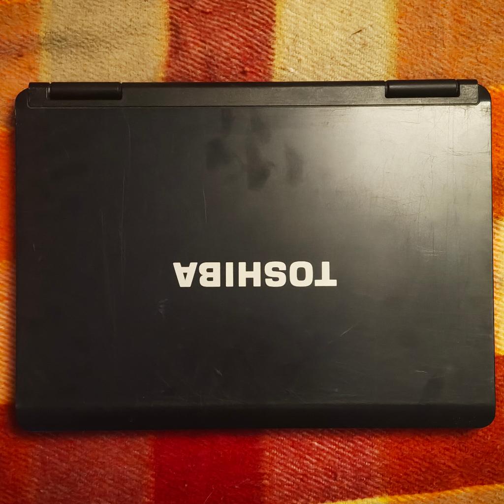 Toshiba Satellite L40-1U, Ophalen, Gebruikt, Intel Duo T2250, Toshiba satellite