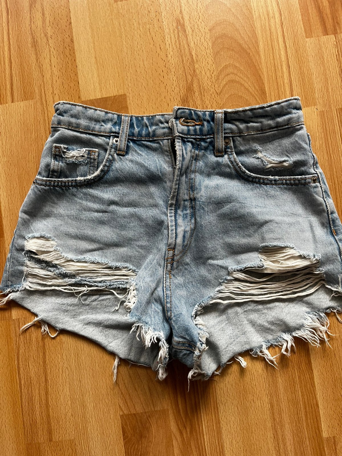 Short jeans ZARA maat 34, Kort, Blauw, Ophalen of Verzenden, Zo goed als nieuw