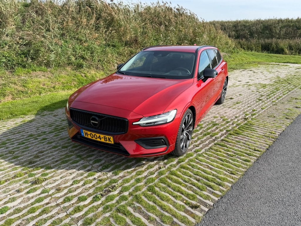 Volvo V60 T4 190pk Geartronic 2020, 1800 kg, 1969 cc, Leder en Stof, Origineel Nederlands