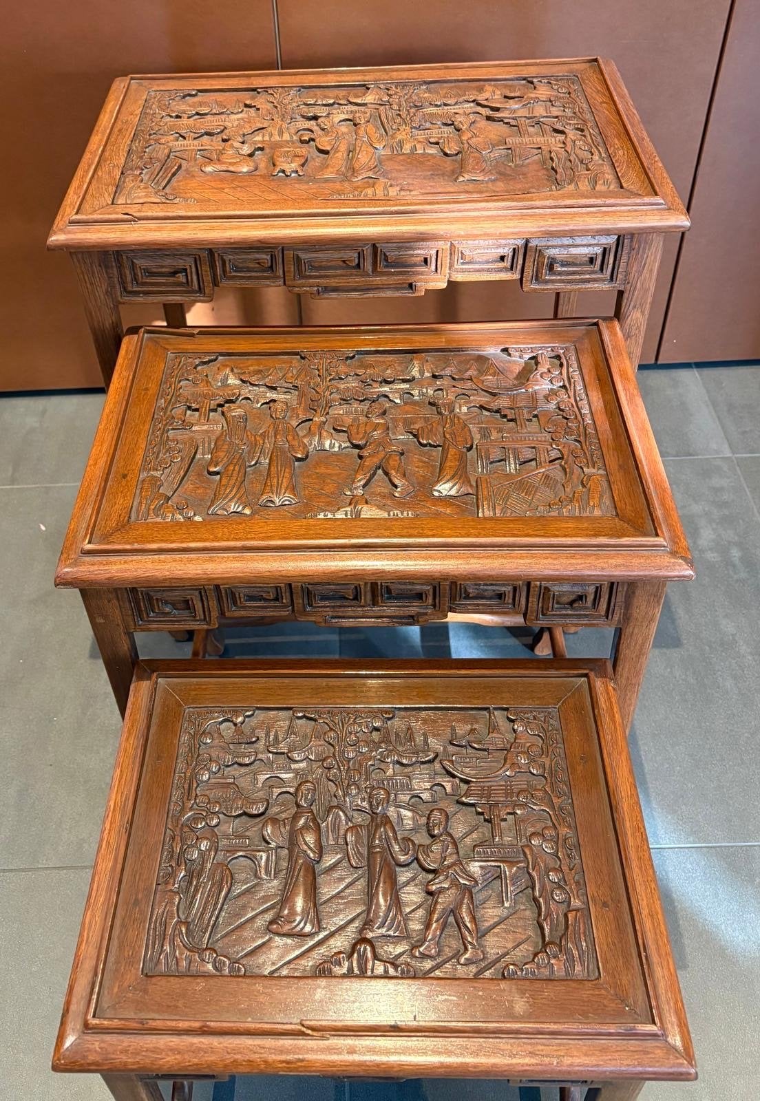 Set van 3 antieke Chinese in elkaar passende tafels, Antiek en Kunst, Antiek | Meubels | Tafels, Ophalen