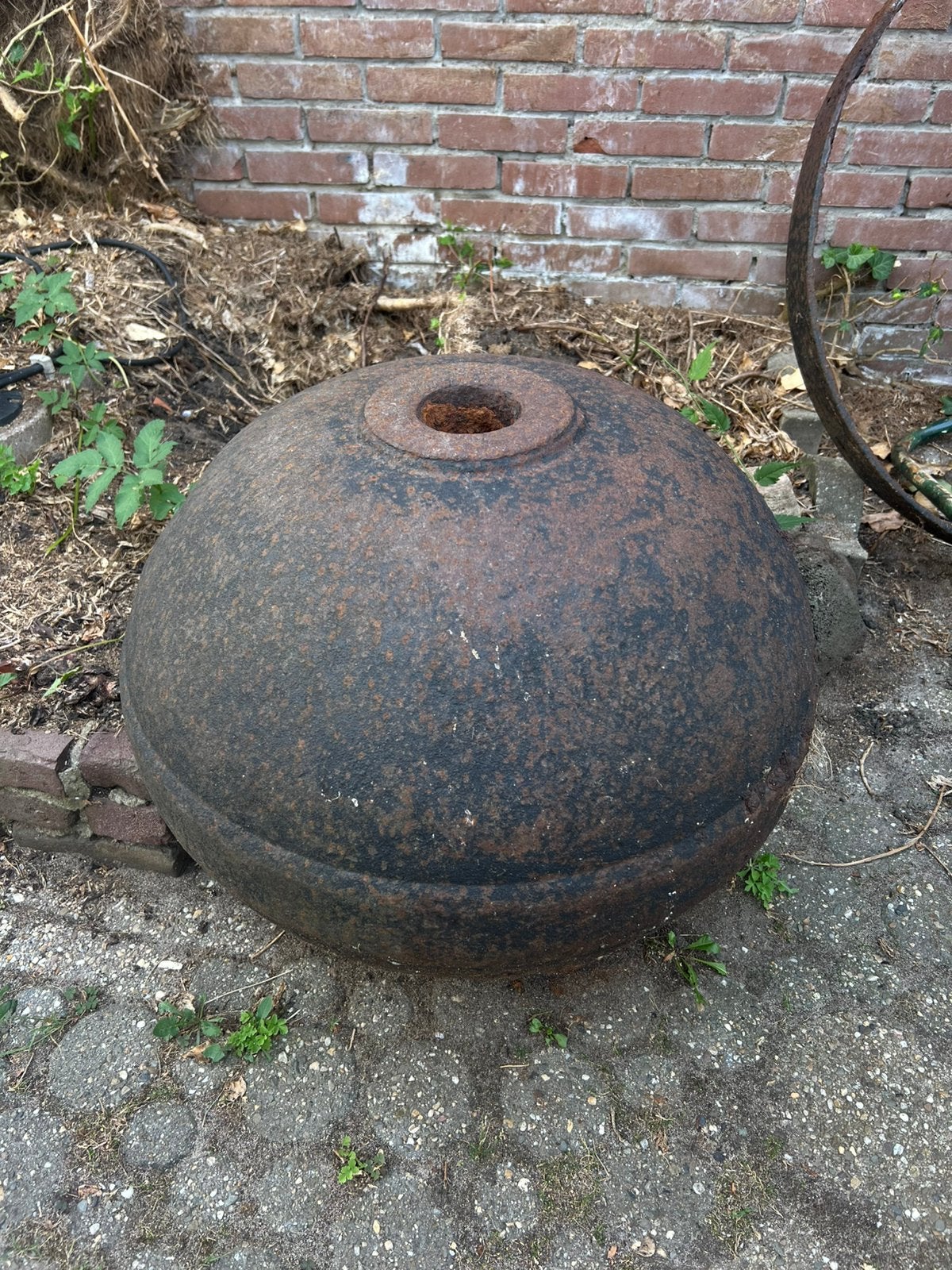 Stalen boei, waarschijnlijk nog uit de Zuiderzee, Ophalen, Gebruikt