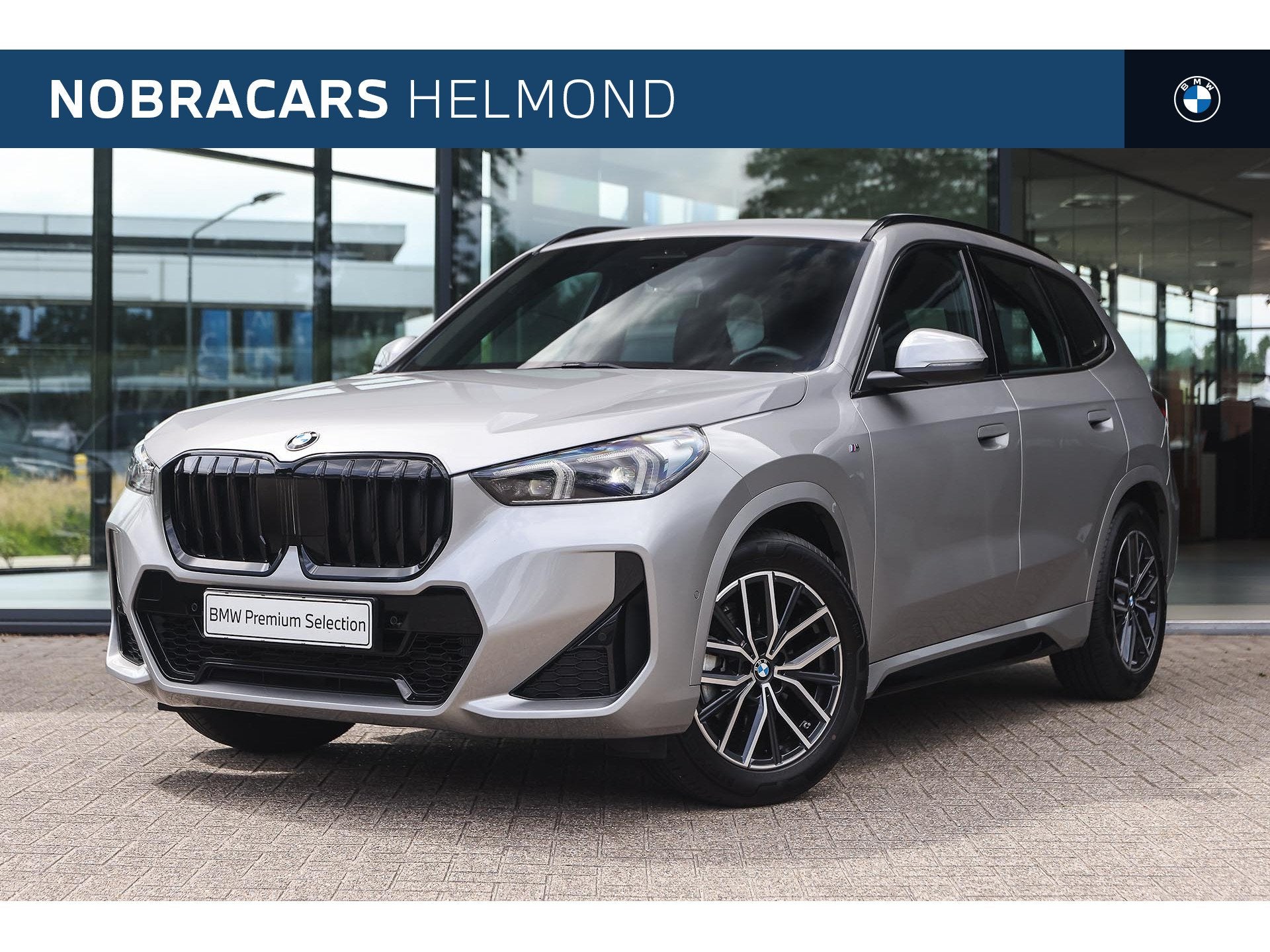 BMW X1 sDrive18i M Sport Automaat / Sportstoelen / Achteruit, Auto's, 136 pk, Gebruikt, Zwart, Met garantie (alle)