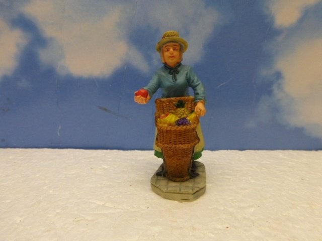 lemax fruit peddler kerstdorp poppetje figurine accessoire, Ophalen of Verzenden, Zo goed als nieuw