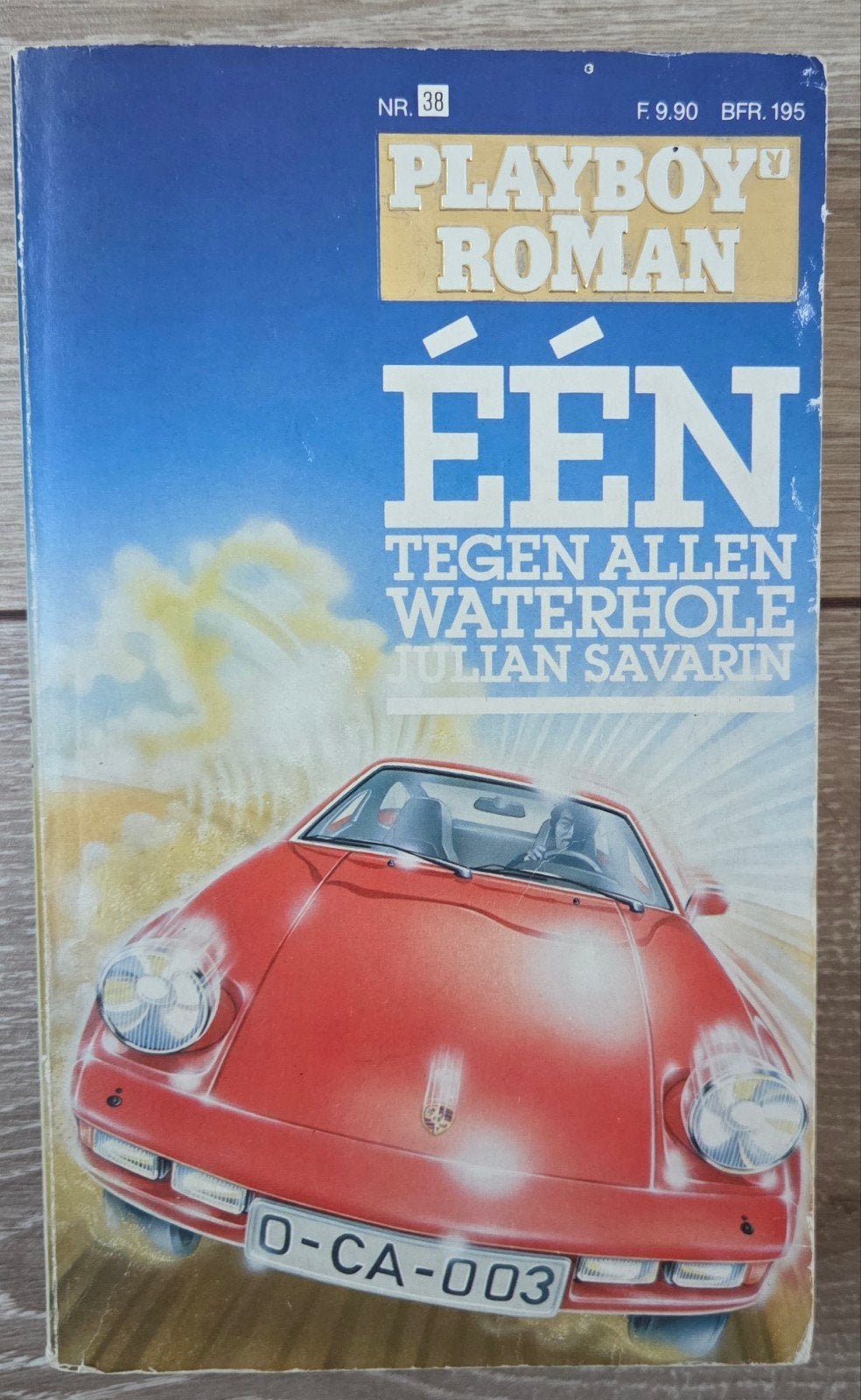 Julian Savarin - Één tegen allen, Boeken, Ophalen of Verzenden, Zo goed als nieuw, Julian Savarin