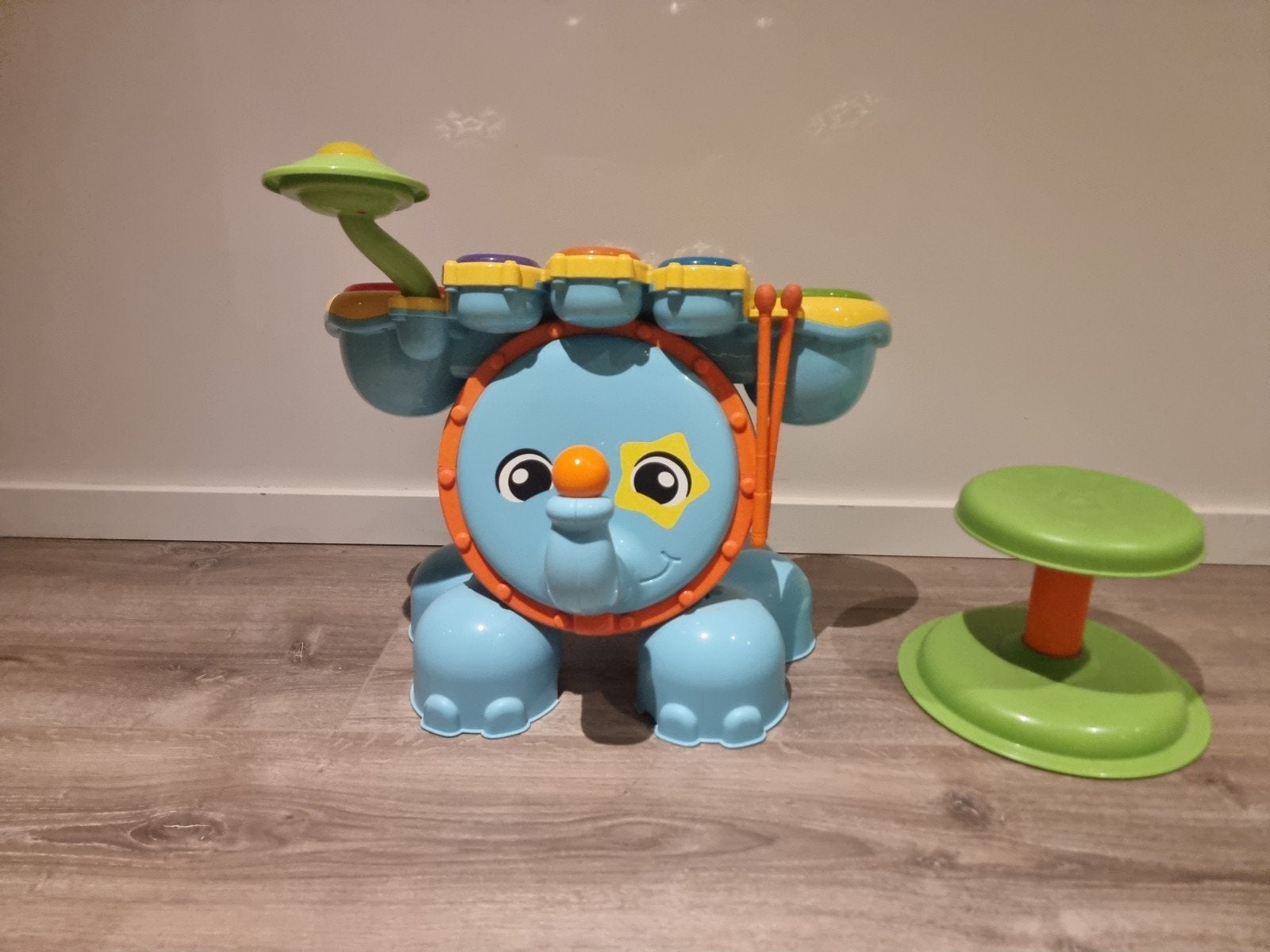 VTech Baby Muziek Drumstel met Krukje, Kinderen en Baby's, Ophalen, Zo goed als nieuw, Overige typen, Met licht