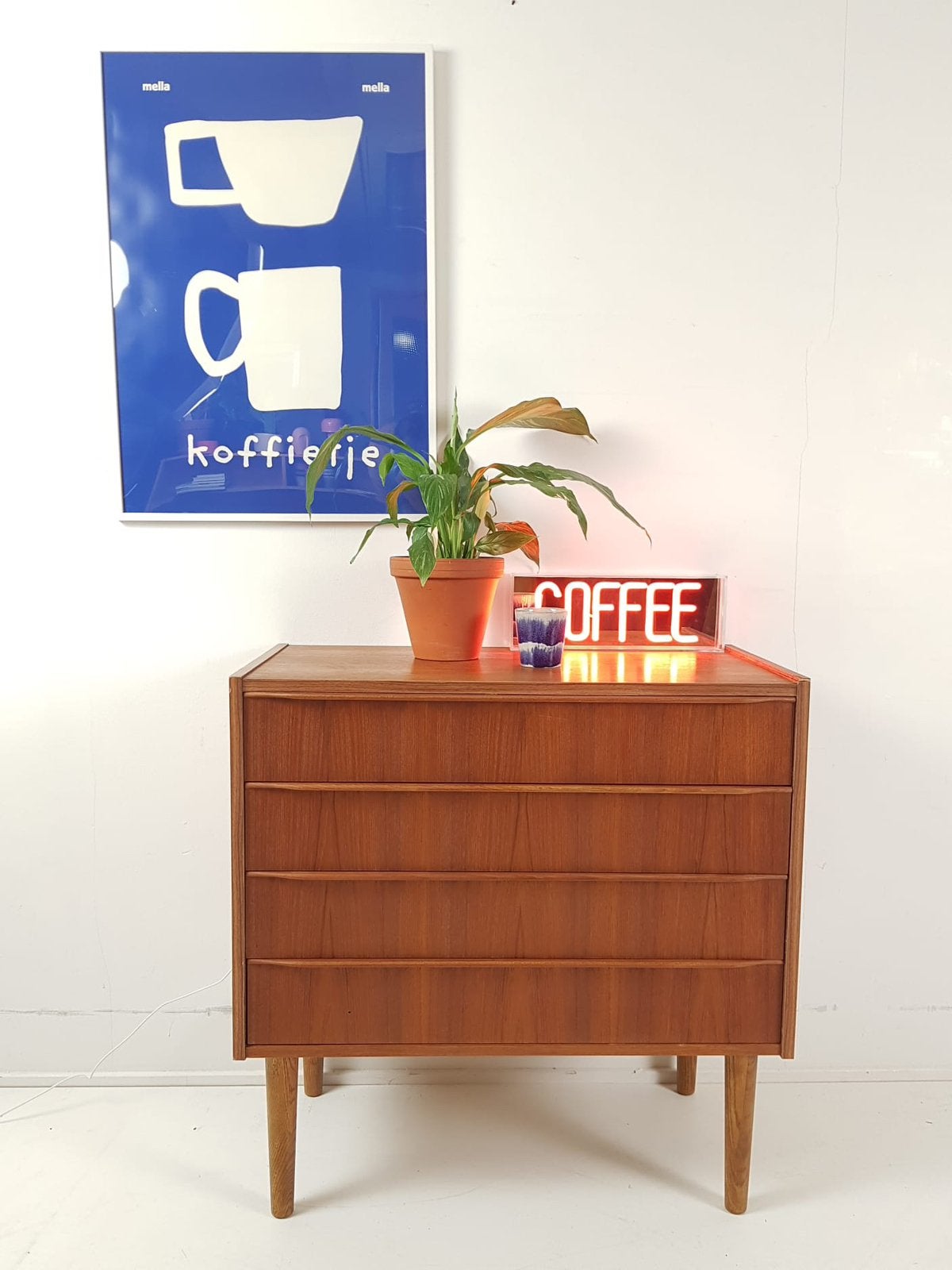 Vintage Deense ladekast | teak fineer, Teakhout, Zo goed als nieuw, 3 of 4 laden, Minder dan 100 cm